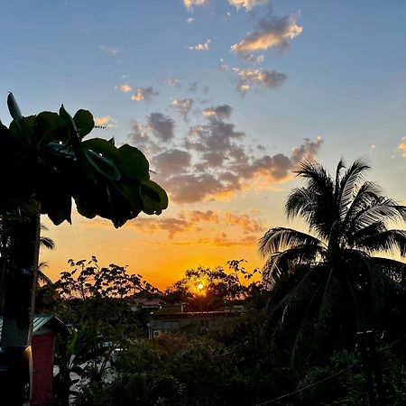 Orange Walk Casa Ricky'Sホステル エクステリア 写真