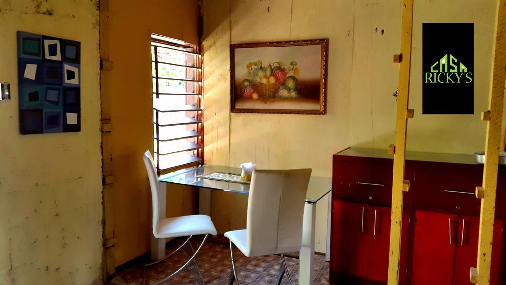 Orange Walk Casa Ricky'Sホステル エクステリア 写真