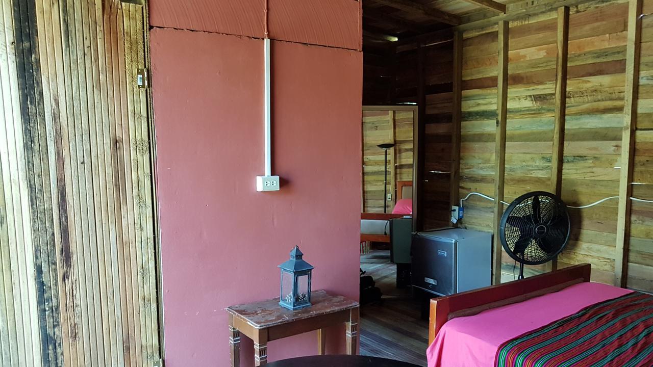 Orange Walk Casa Ricky'Sホステル エクステリア 写真